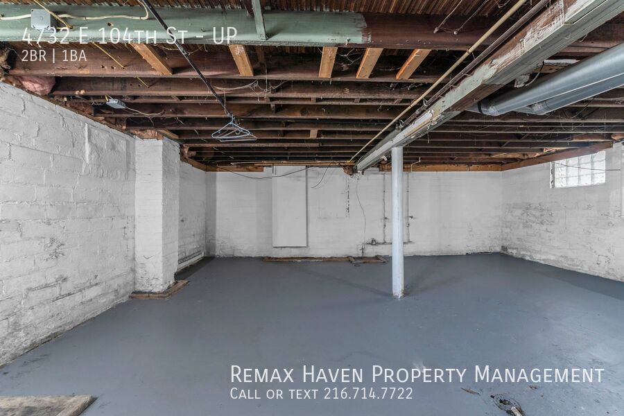 4732 E 104th St | UP, Garfield Heights - Spacious 2-bed 1-bath multi-family home! property image