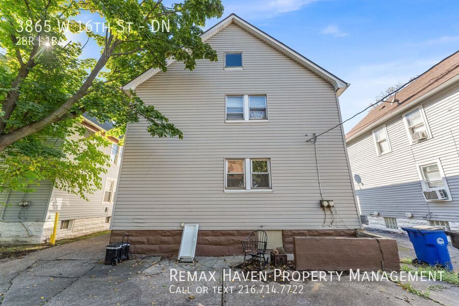 3865 W 16th St | DN, Cleveland - Spacious 2-bed 1-bath multi-family home! property image
