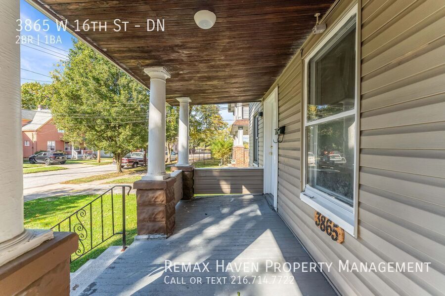 3865 W 16th St | DN, Cleveland - Spacious 2-bed 1-bath multi-family home! property image