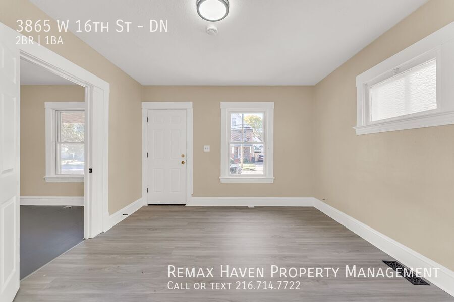 3865 W 16th St | DN, Cleveland - Spacious 2-bed 1-bath multi-family home! property image