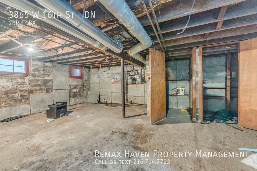 3865 W 16th St | DN, Cleveland - Spacious 2-bed 1-bath multi-family home! property image