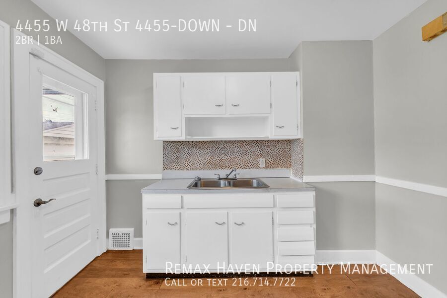 4455 W 48th St | DN, Cleveland - Spacious 2-bed 1-bath multi-family home! property image