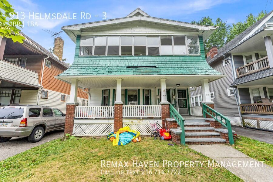915 Helmsdale Rd | Unit 3, Cleveland Heights- Spacious 1 bed 1 bath multi-family home! property image