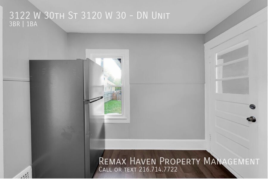 3120(3122) W 30th St | DN, Cleveland - Spacious 3-bed 1-bath multi-family home! property image