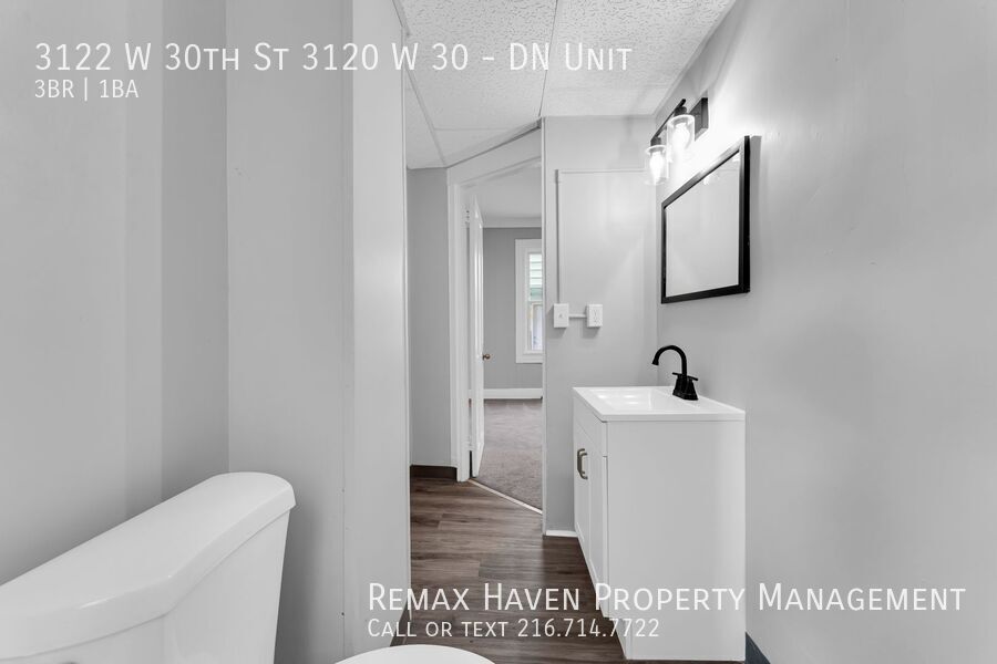 3120(3122) W 30th St | DN, Cleveland - Spacious 3-bed 1-bath multi-family home! property image