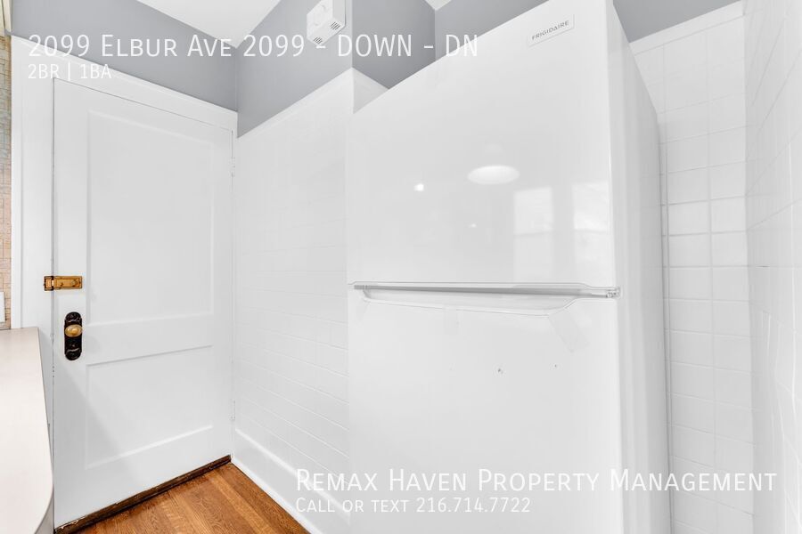 2099 Elbur | DN, Lakewood - Spacious 2-bed 1-bath multi-family home! property image