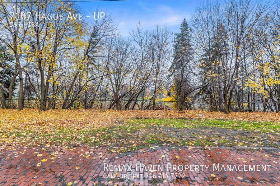 7107 Hague Ave | UP, Cleveland - Spacious 3-bed 1-bath multi-family home! property image