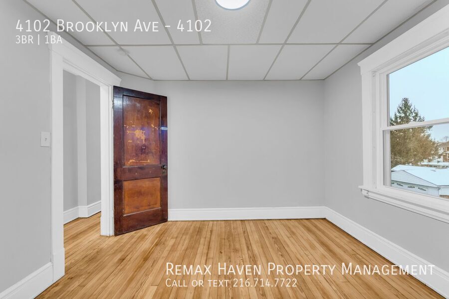 4102 Brooklyn Ave | Right Side, Cleveland - Spacious 3-bed 1-bath multi-family home! property image