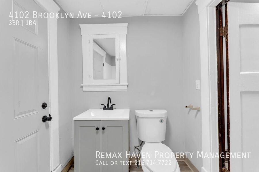 4102 Brooklyn Ave | Right Side, Cleveland - Spacious 3-bed 1-bath multi-family home! property image