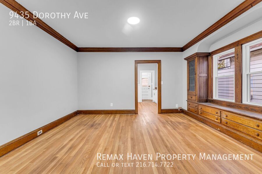 9435 Dorothy Ave, Garfield Heights - Spacious 2-bed 1-bath single-family home! property image