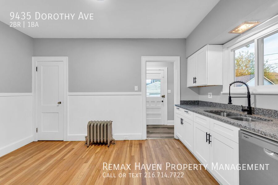 9435 Dorothy Ave, Garfield Heights - Spacious 2-bed 1-bath single-family home! property image