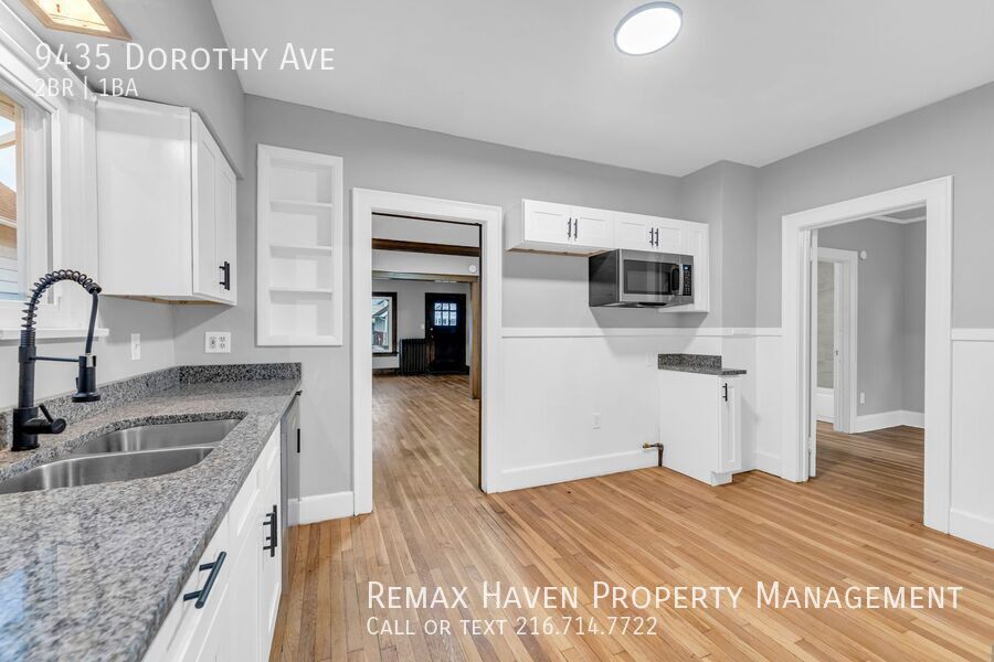 9435 Dorothy Ave, Garfield Heights - Spacious 2-bed 1-bath single-family home! property image