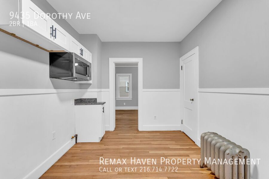 9435 Dorothy Ave, Garfield Heights - Spacious 2-bed 1-bath single-family home! property image