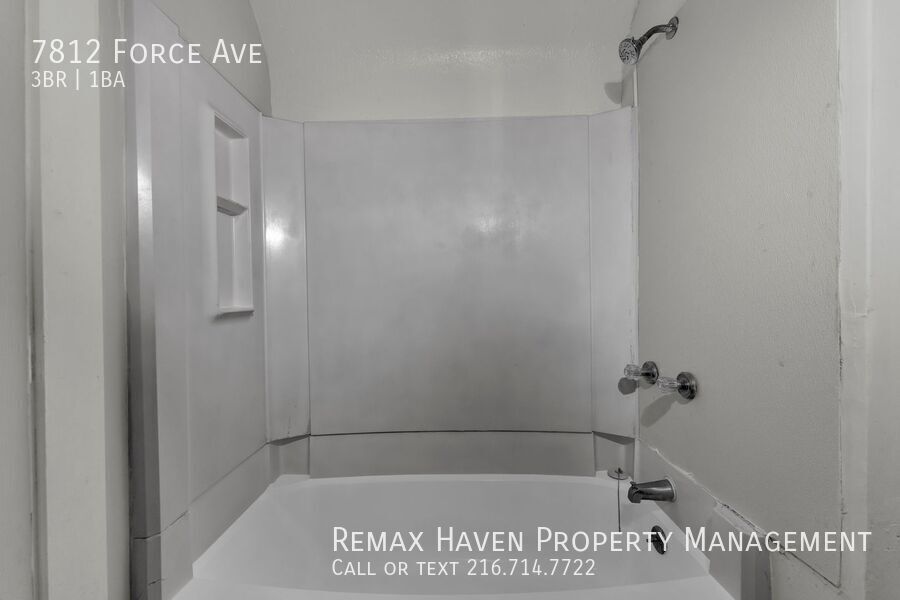 7812 Force Ave, Cleveland - Spacious 3-bed 1-bath single-family home! property image