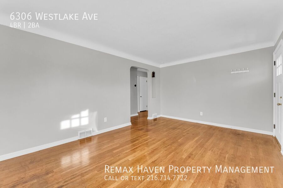 6306 Westlake Ave, Parma - Spacious 4-bed 2-bath single-family home! property image