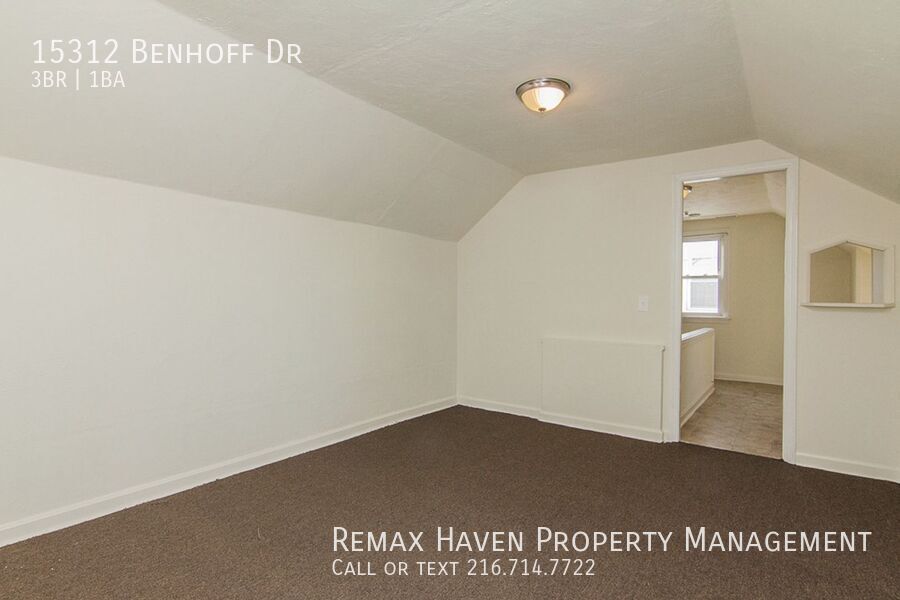 15312 Benhoff Dr, Maple Heights - Spacious 3-bed 1-bath single-family home! property image
