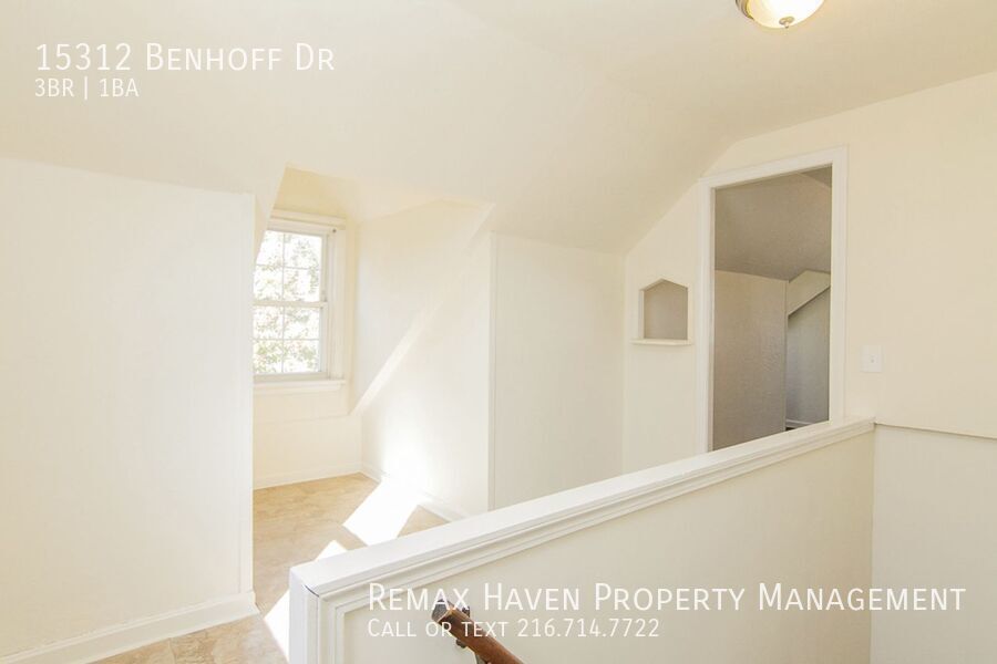 15312 Benhoff Dr, Maple Heights - Spacious 3-bed 1-bath single-family home! property image