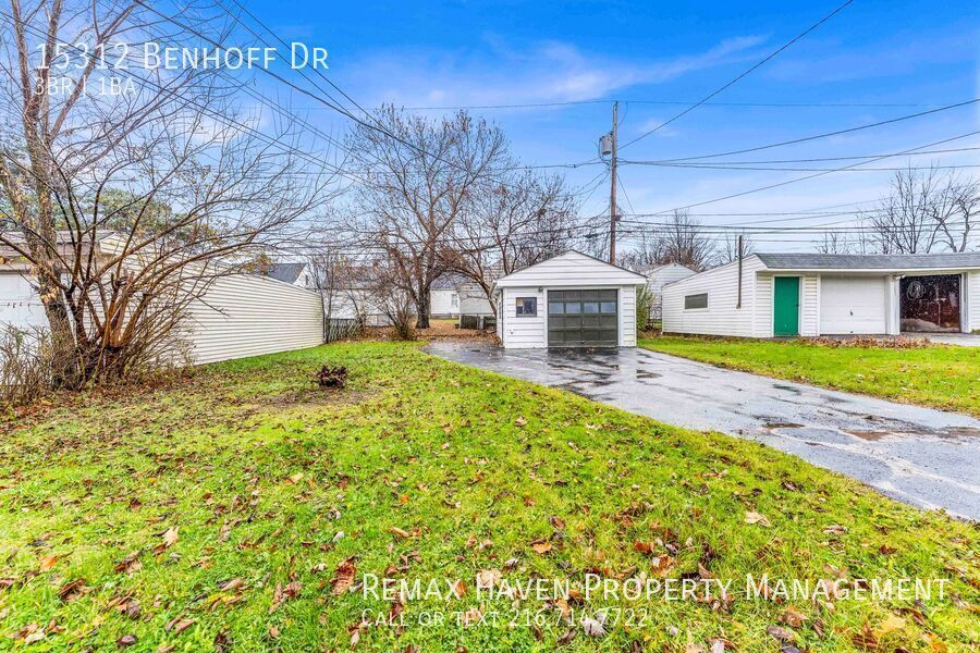 15312 Benhoff Dr, Maple Heights - Spacious 3-bed 1-bath single-family home! property image