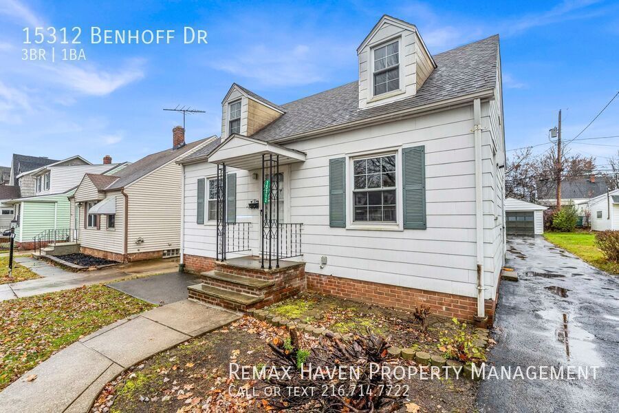 15312 Benhoff Dr, Maple Heights - Spacious 3-bed 1-bath single-family home! property image