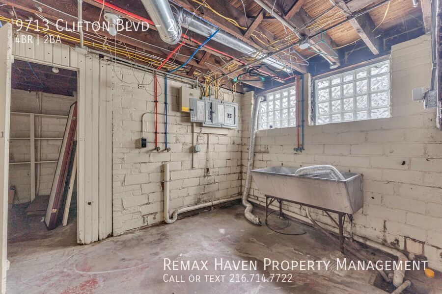 9711 Clifton Blvd | Unit 2, Cleveland - Spacious 4-bed 1.5-bath multi-family home! property image