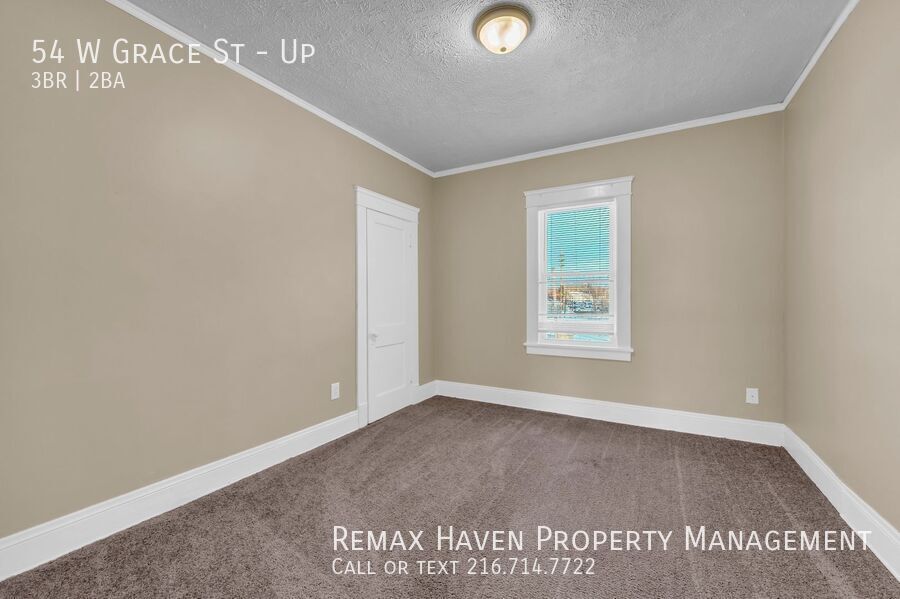 54 W Grace St | UP, Bedford - Spacious 3-bed 2-bath multi-family home! property image