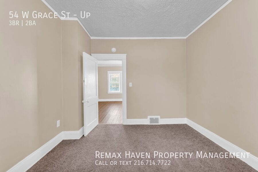 54 W Grace St | UP, Bedford - Spacious 3-bed 2-bath multi-family home! property image