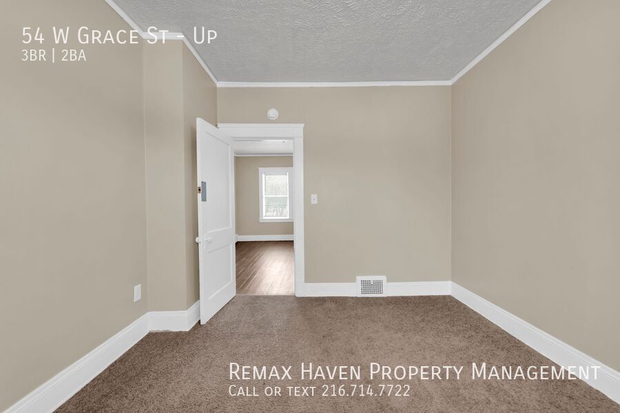 54 W Grace St | UP, Bedford - Spacious 3-bed 2-bath multi-family home! property image