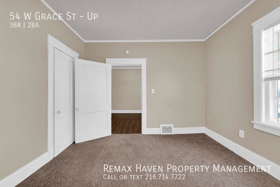 54 W Grace St | UP, Bedford - Spacious 3-bed 2-bath multi-family home! property image