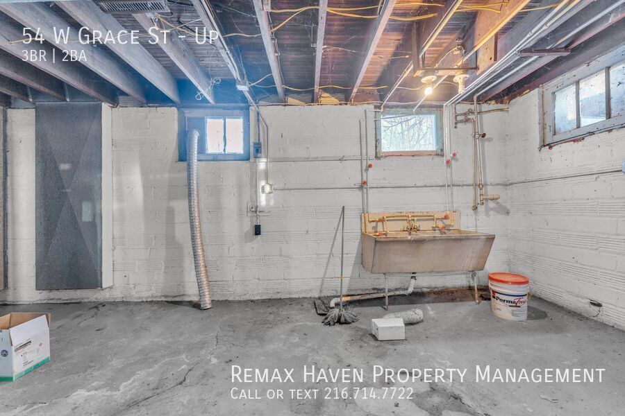 54 W Grace St | UP, Bedford - Spacious 3-bed 2-bath multi-family home! property image