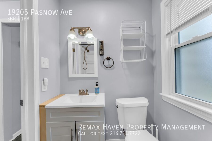 19205 Pasnow Ave, Euclid - Spacious 3-bed 1-bath single-family home! property image