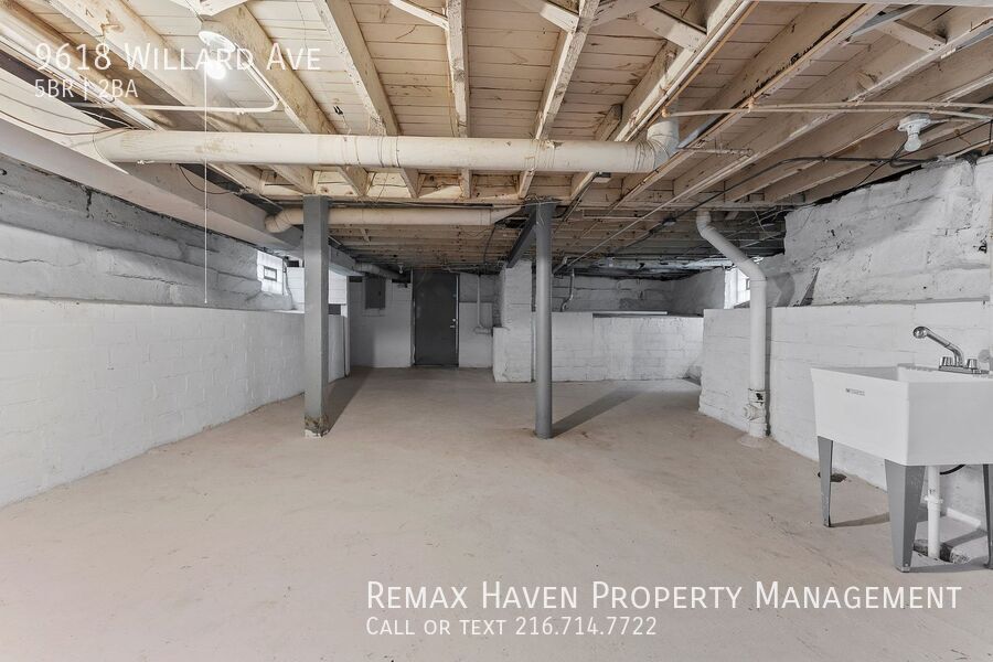 9618 Willard Ave, Cleveland - Spacious 5-bed 2-bath single-family home! property image