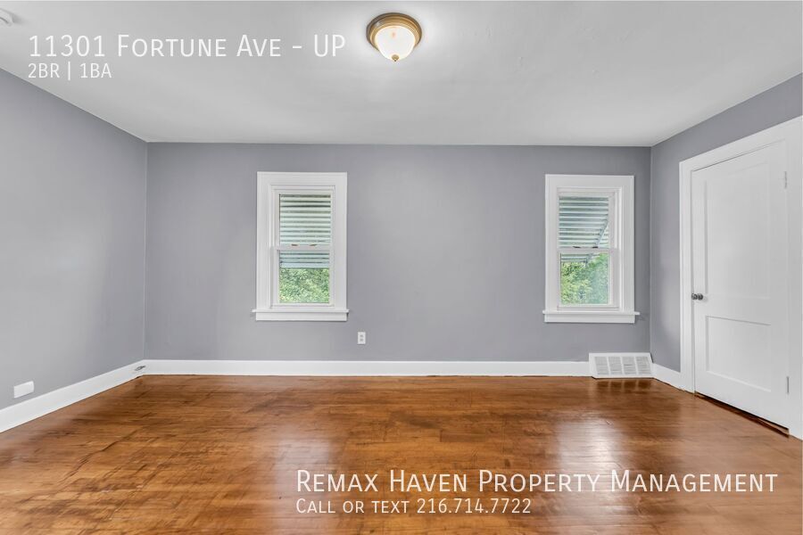 11301 Fortune Ave | UP, Cleveland - Spacious 2-bed 1-bath multi-family home!  property image