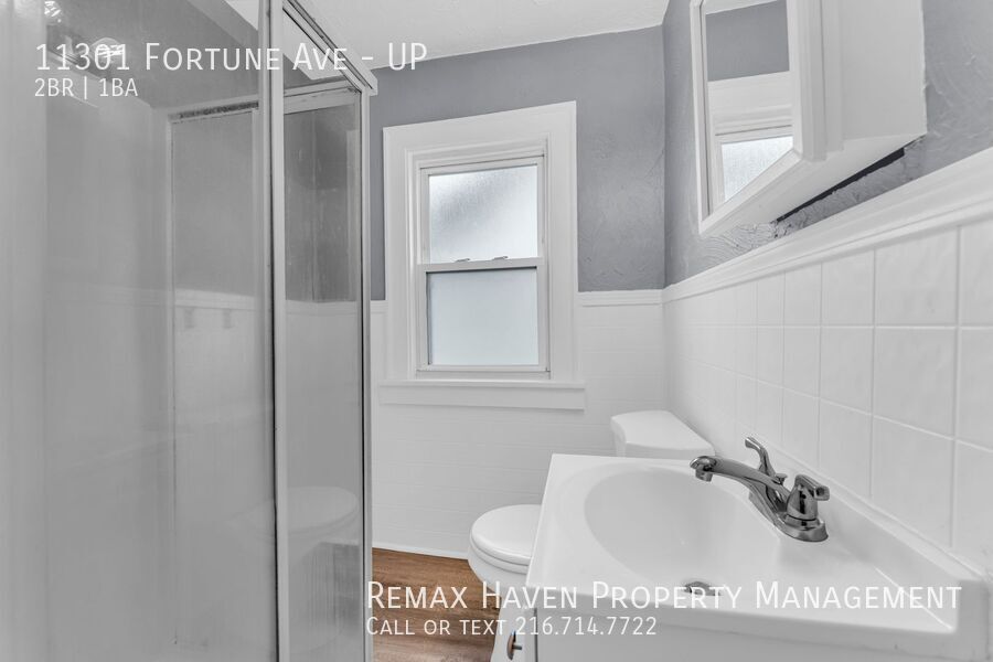 11301 Fortune Ave | UP, Cleveland - Spacious 2-bed 1-bath multi-family home!  property image