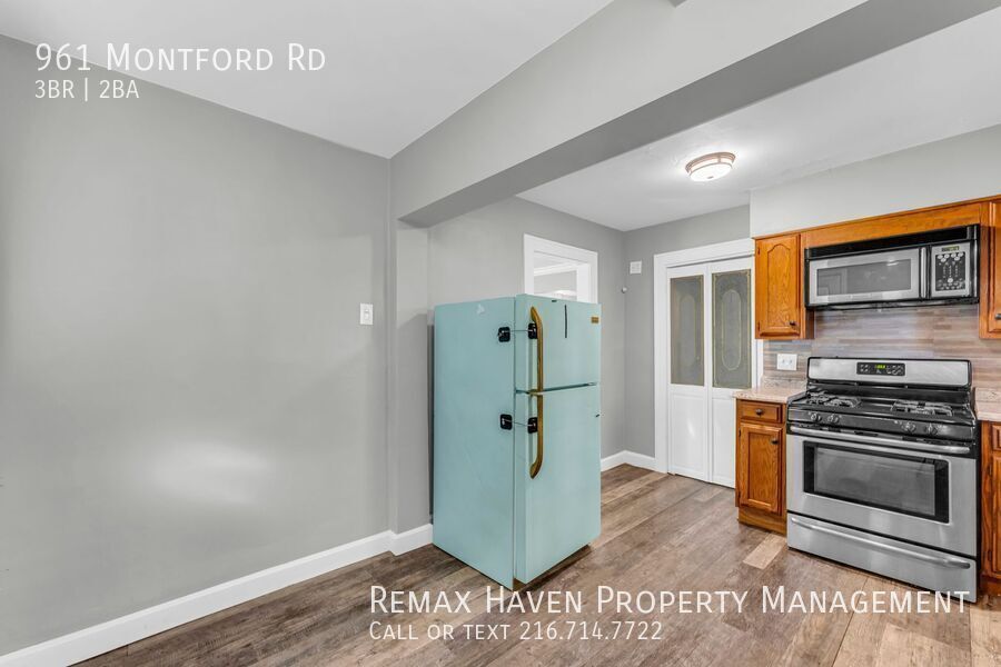 961 Montford Rd, Cleveland Heights - Spacious 3-bed 2-bath single-family home! property image