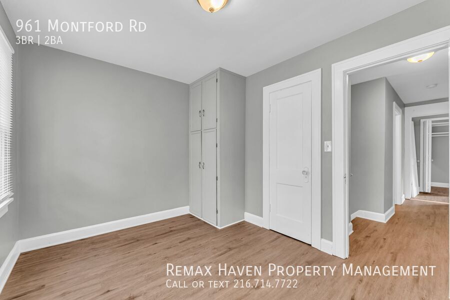 961 Montford Rd, Cleveland Heights - Spacious 3-bed 2-bath single-family home! property image