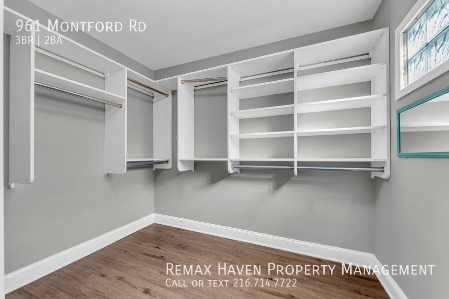 961 Montford Rd, Cleveland Heights - Spacious 3-bed 2-bath single-family home! property image