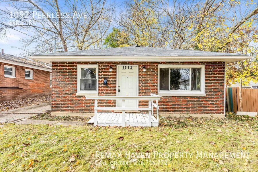 1092 Peerless Ave, Akron - Spacious 3 bed 1 bath single family home! property image