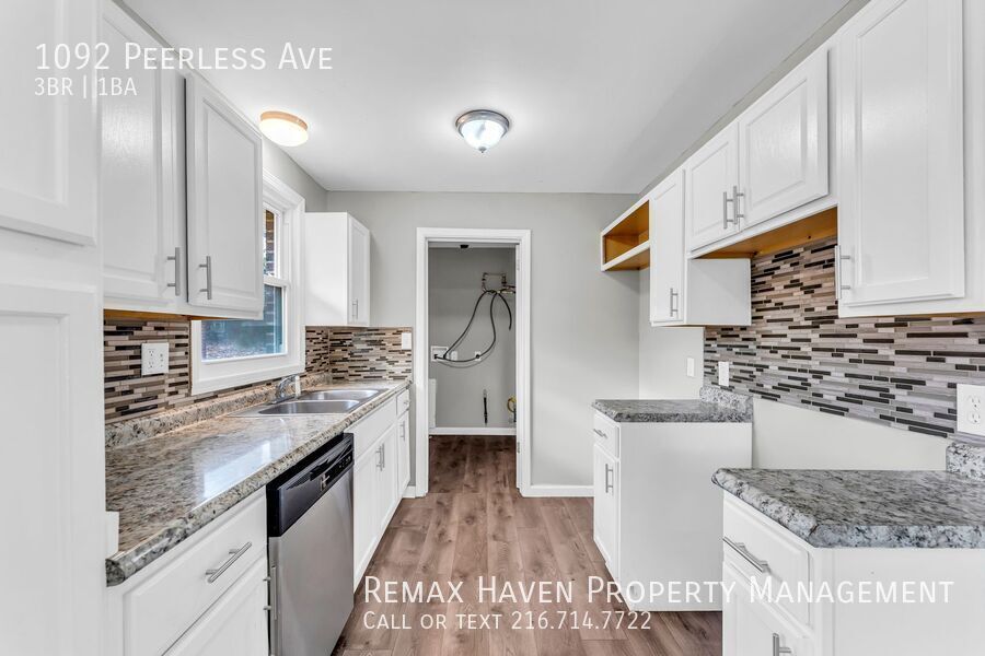 1092 Peerless Ave, Akron - Spacious 3 bed 1 bath single family home! property image