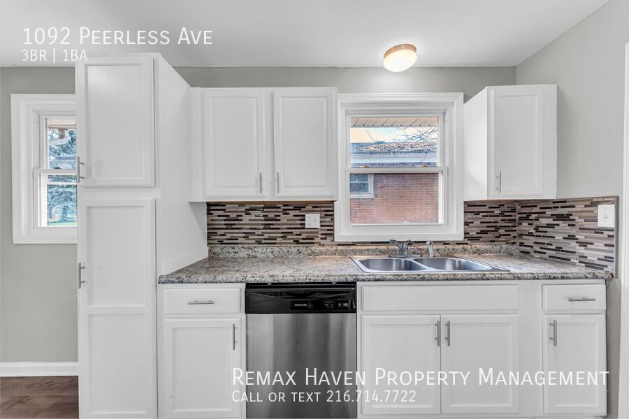 1092 Peerless Ave, Akron - Spacious 3 bed 1 bath single family home! property image