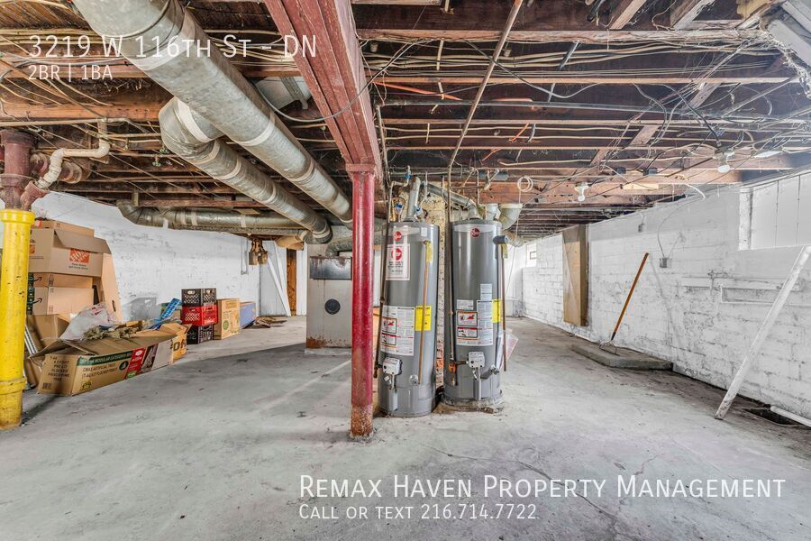 3219 W 116th St | DN, Cleveland - Spacious 2-bed 1-bath multi-family home! property image