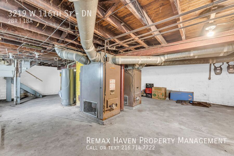 3219 W 116th St | DN, Cleveland - Spacious 2-bed 1-bath multi-family home! property image