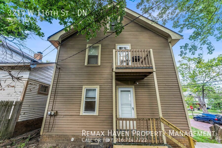 3219 W 116th St | DN, Cleveland - Spacious 2-bed 1-bath multi-family home! property image