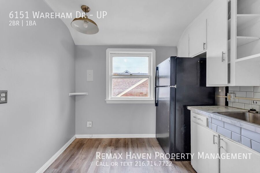 6151 Wareham Dr. UP, Parma - Spacious 2 bed 1 bath multi-family home! property image
