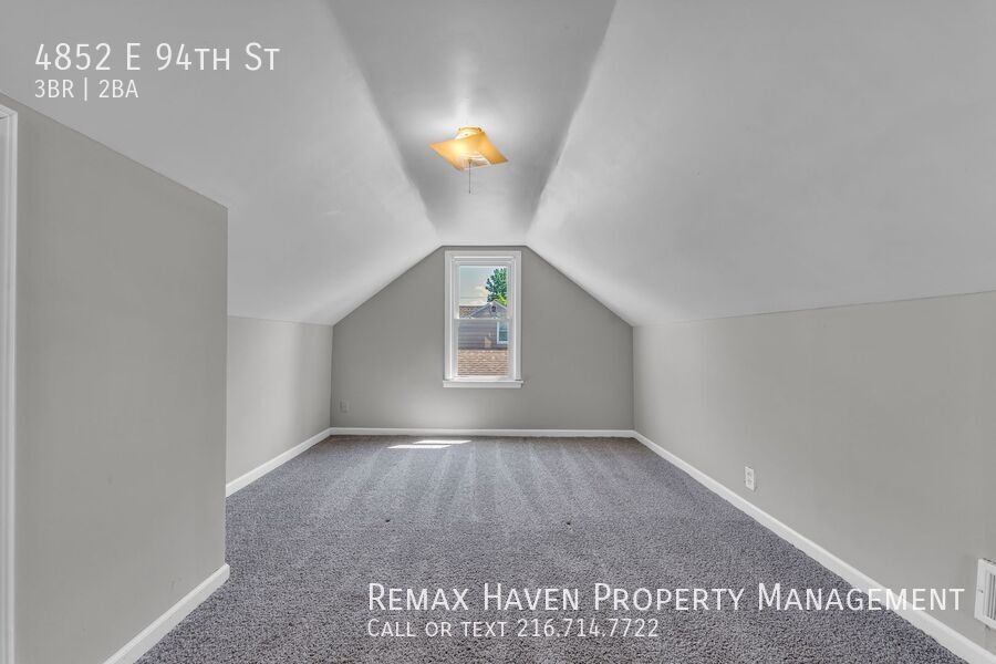 4852 E 94th St, Garfield Heights - Spacious 3-bed 1.5 -bath single-family home! property image