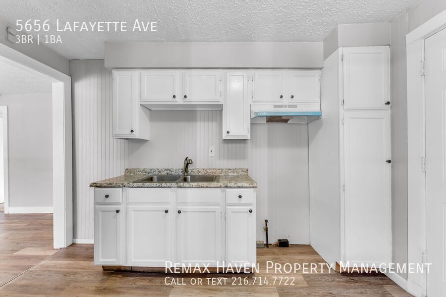 5656 Lafayette Ave, Maple Heights - Spacious 3-bed 1-bath single-family home! property image