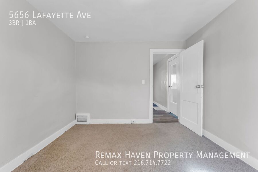 5656 Lafayette Ave, Maple Heights - Spacious 3-bed 1-bath single-family home! property image