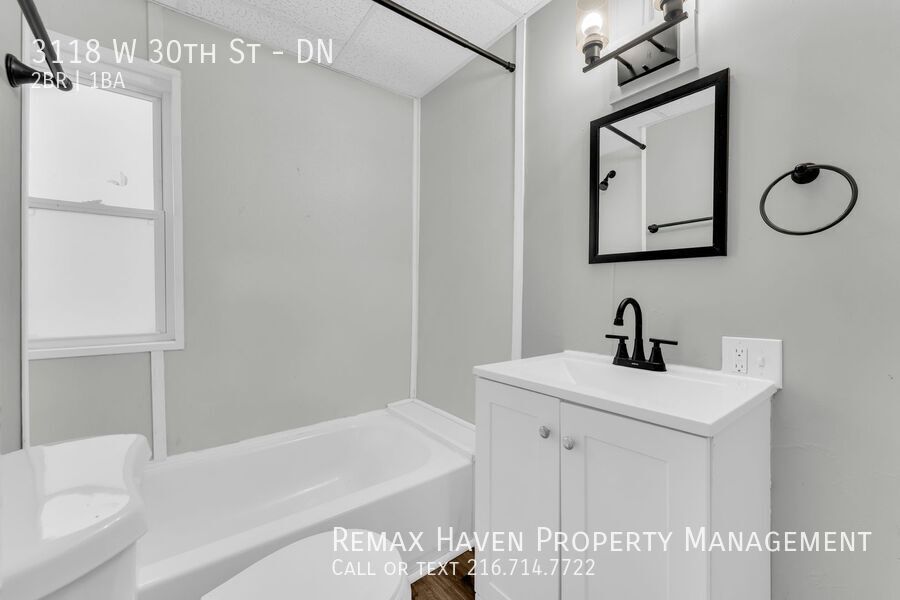 3118 W 30th St | DN, Cleveland - Spacious 2-bed 1-bath multi-family home! property image