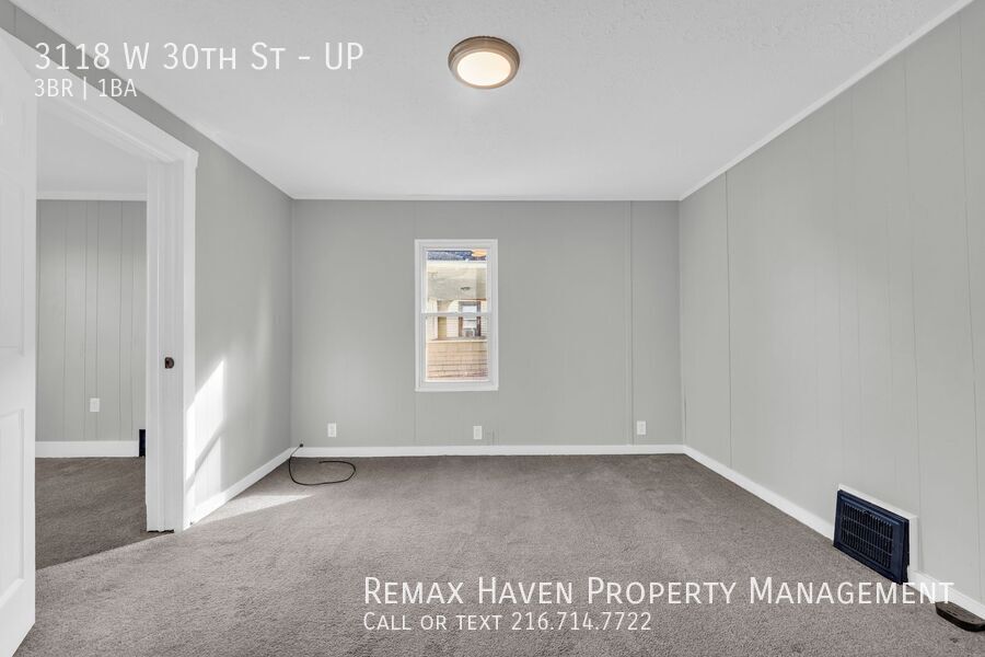3118 W 30th St | UP, Cleveland - Spacious 3-bed 1-bath multi-family home! property image