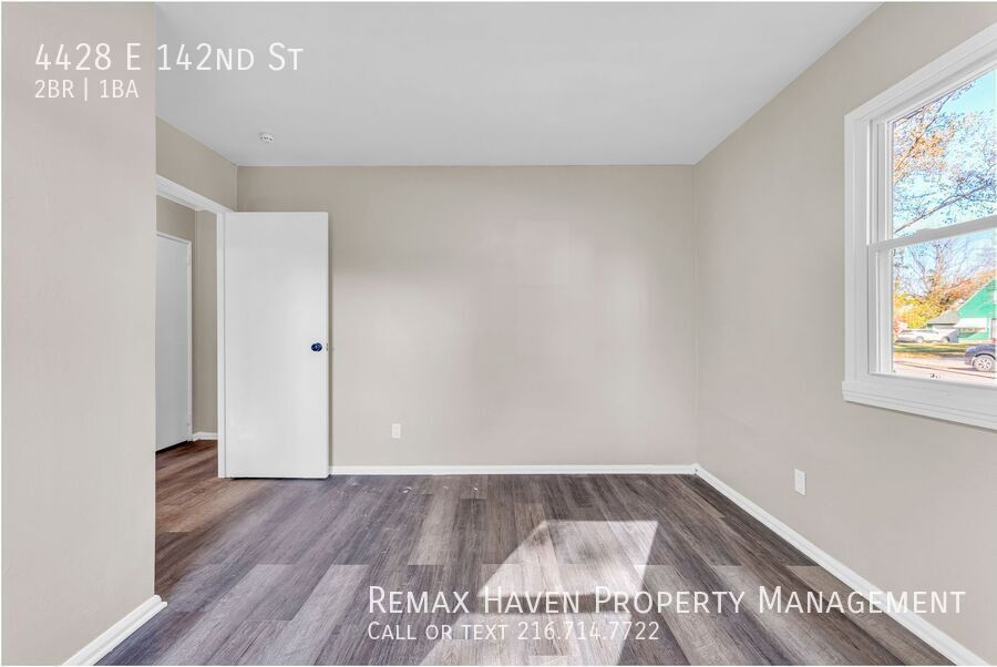 4428 E 142nd St, Cleveland - Spacious 2-bed 1-bath single-family home! property image