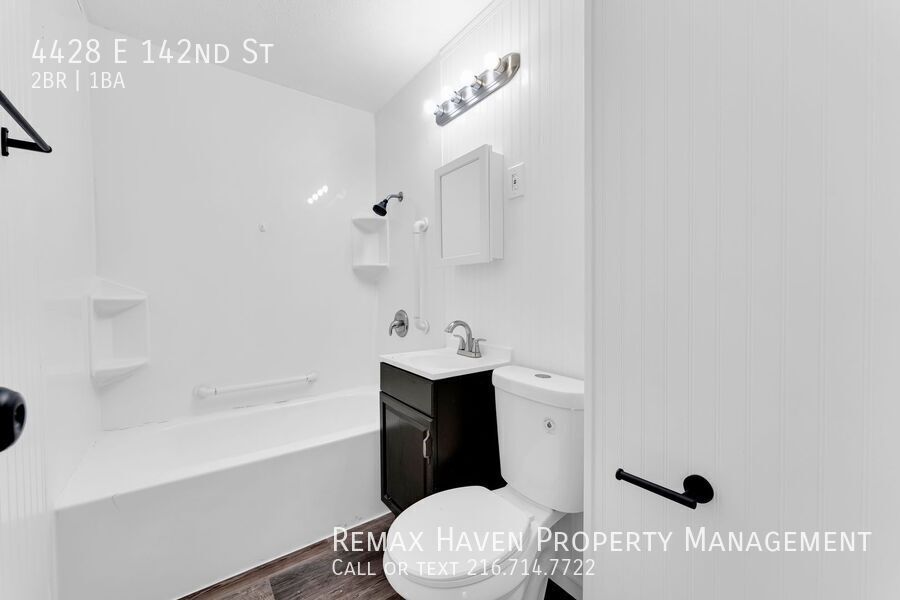 4428 E 142nd St, Cleveland - Spacious 2-bed 1-bath single-family home! property image